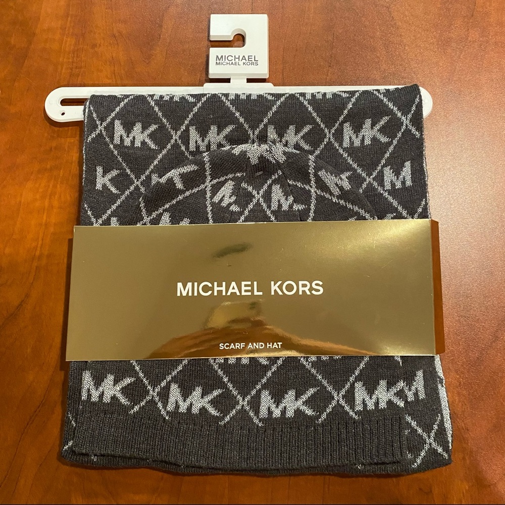Michael kors diamond metallic logo hat and scarf set